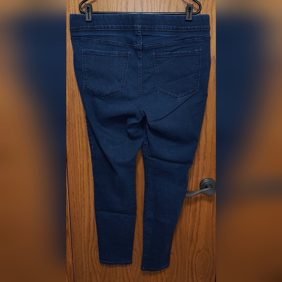 Women's Old Navy Super Skinny Jeggings, Size 14 - Picture 2 of 4